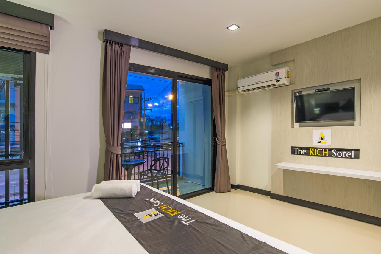 The Rich Sotel Krabi Bagian luar foto